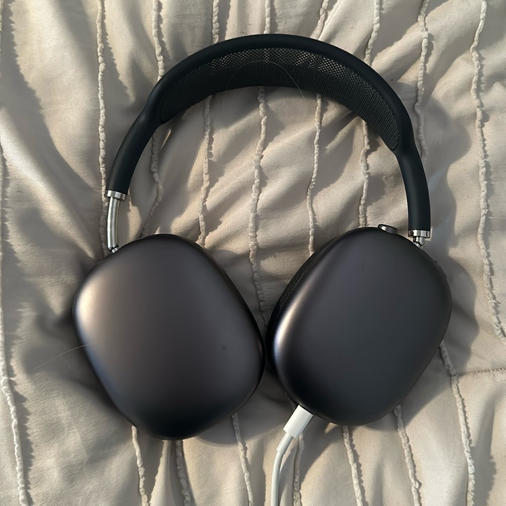 Apple AirPod Max Headphones